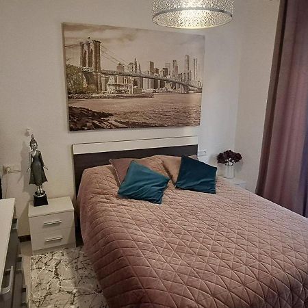 Apartament Jakub De Lux Torrevieja Exterior photo